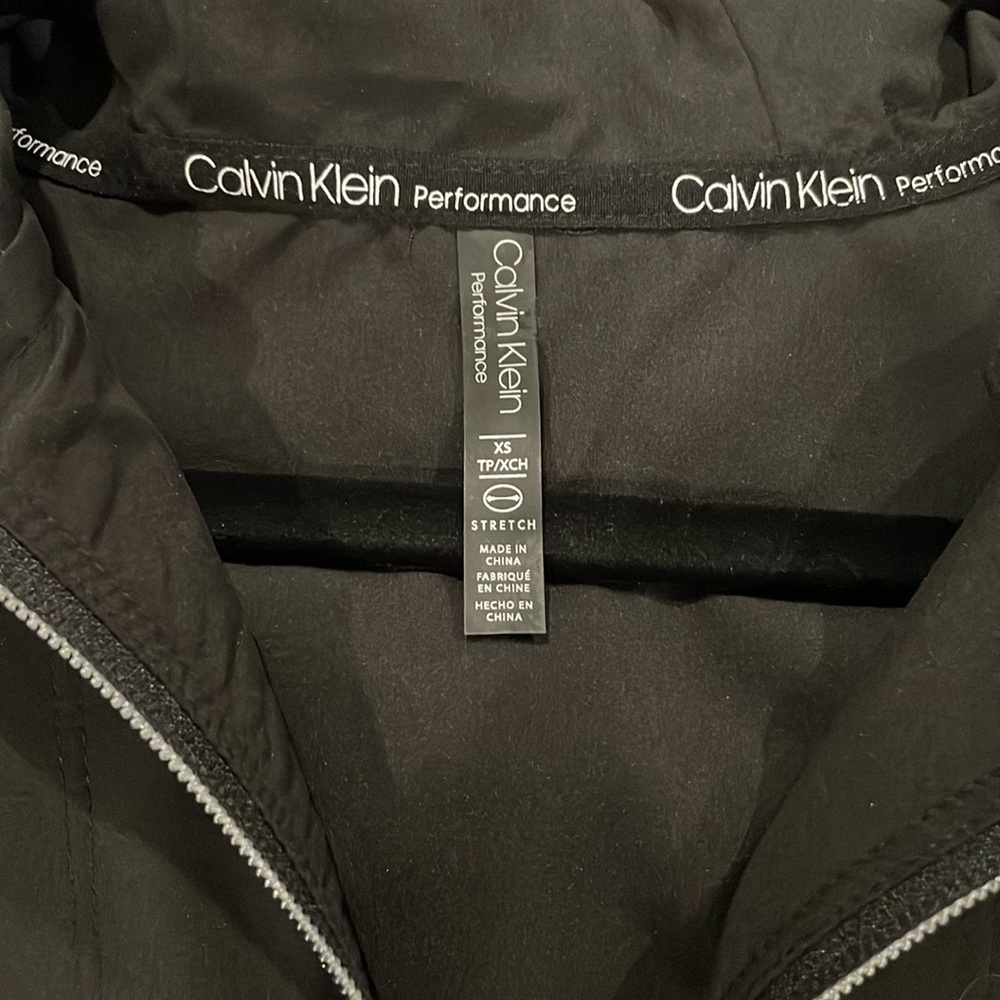 Calvin Klein Performance - Picture 3 of 3
